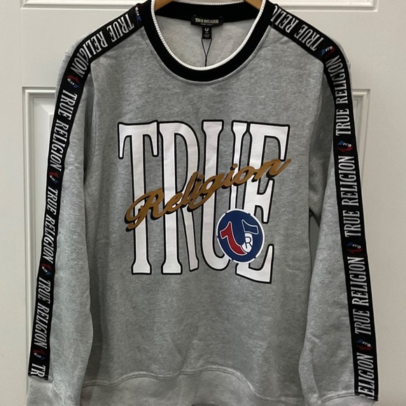True religion Sweatshirt With Distressed Cap. - Picture 2 of 13
